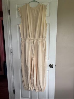 entro Cream Sleeveless Drawstring Jumpsuit